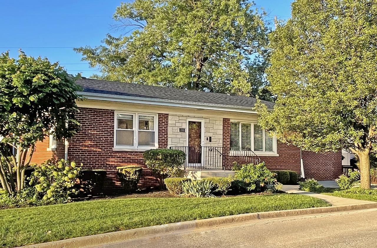 7000 27th St., Berwyn, IL 60402