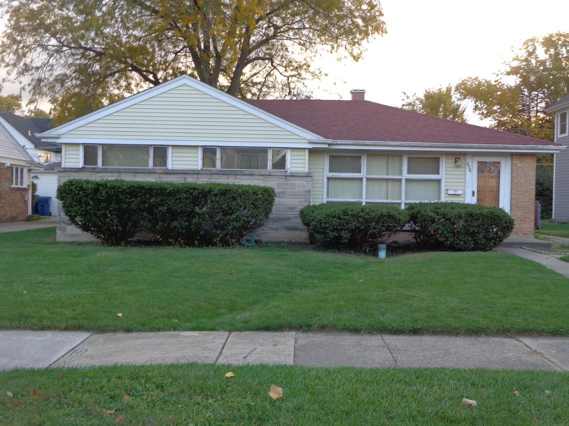 434 N Highland Ave., Elmhurst, IL 60126
