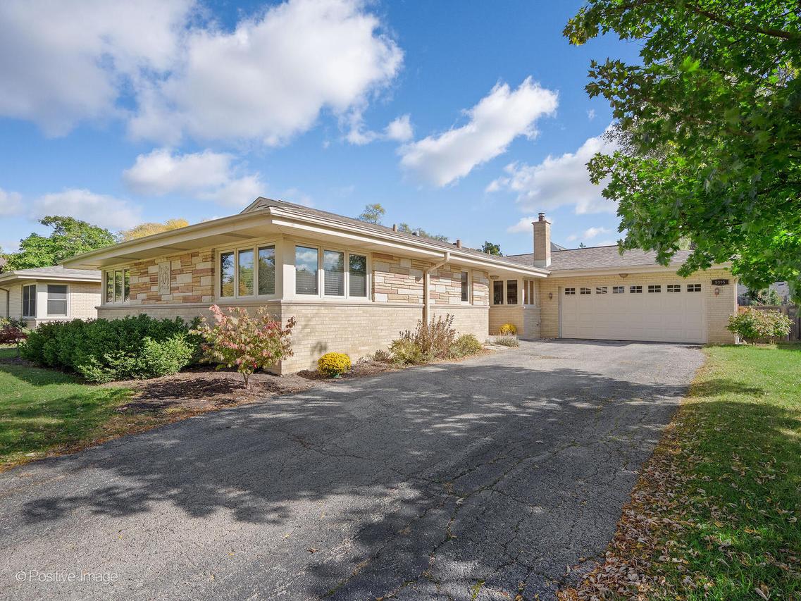 5305 Howard Ave., Western Springs, IL 60558