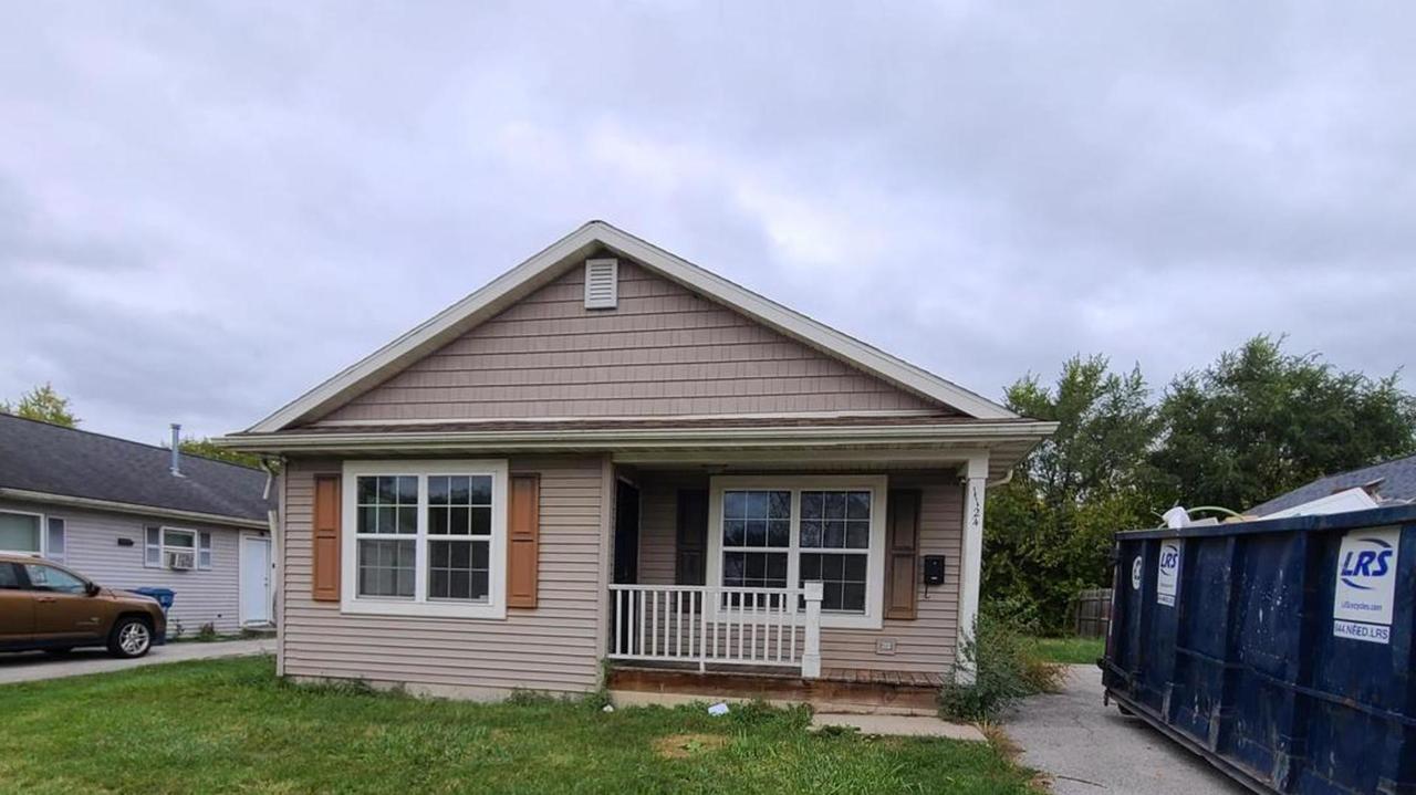 1124 Seeley Ave., Ford Heights, IL 60411