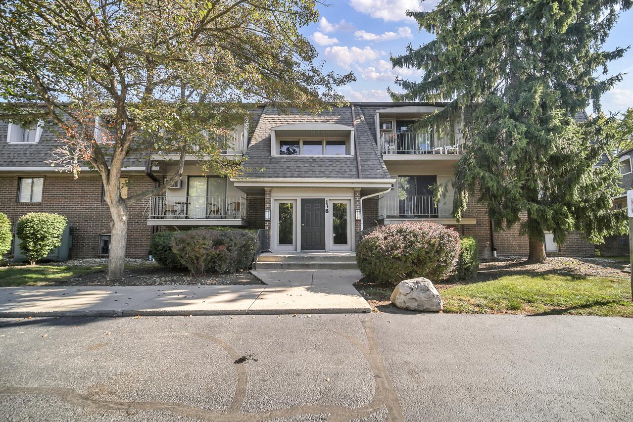 138 E Bailey Rd. #M, Naperville, IL 60565