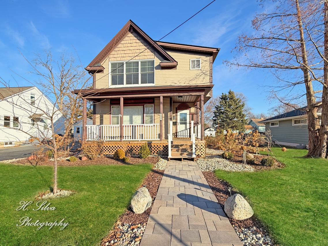 133 S Walkup Ave., Crystal Lake, IL 60014