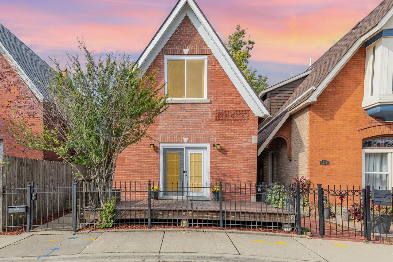 1320 S Heath Ave., Chicago, IL 60608