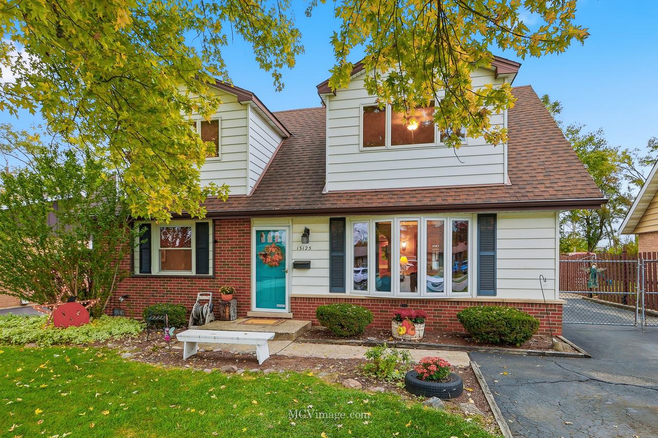 13125 E Playfield Dr., Crestwood, IL 60418