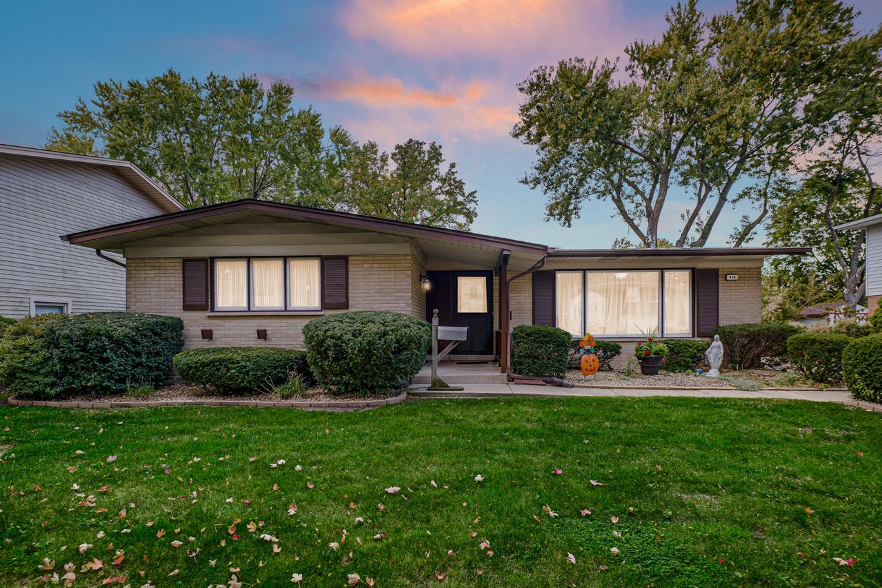 404 N Illinois Ave., Glenwood, IL 60425