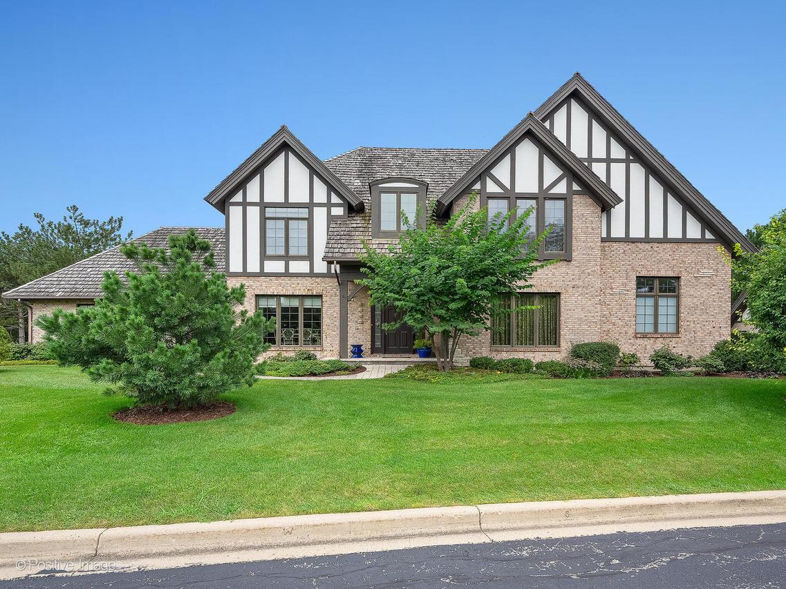 802 Kenmare Dr., Burr Ridge, IL 60527