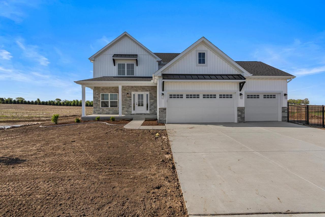 303 Collins Dr., Mahomet, IL 61853