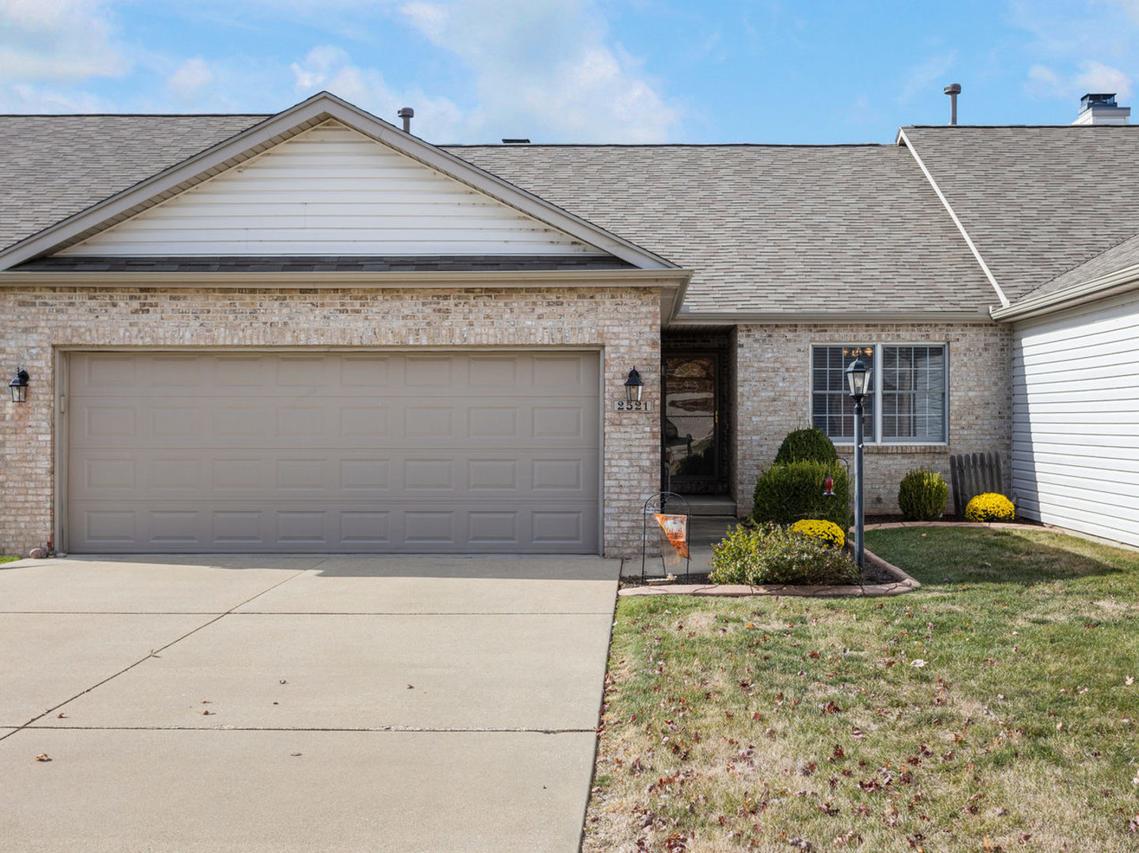 2521 Windward Blvd., Champaign, IL 61821