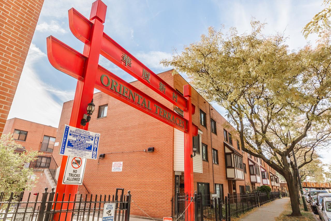 335 W 23rd St. #B, Chicago, IL 60616