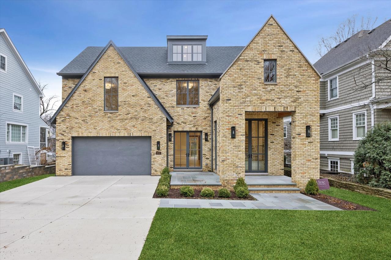 331 Forest Rd., Hinsdale, IL 60521