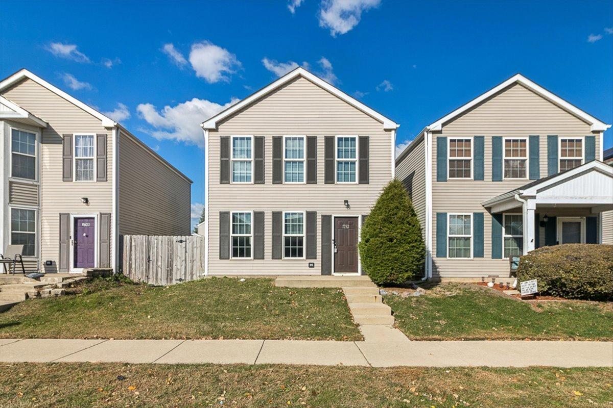 1752 Simms St., Aurora, IL 60504