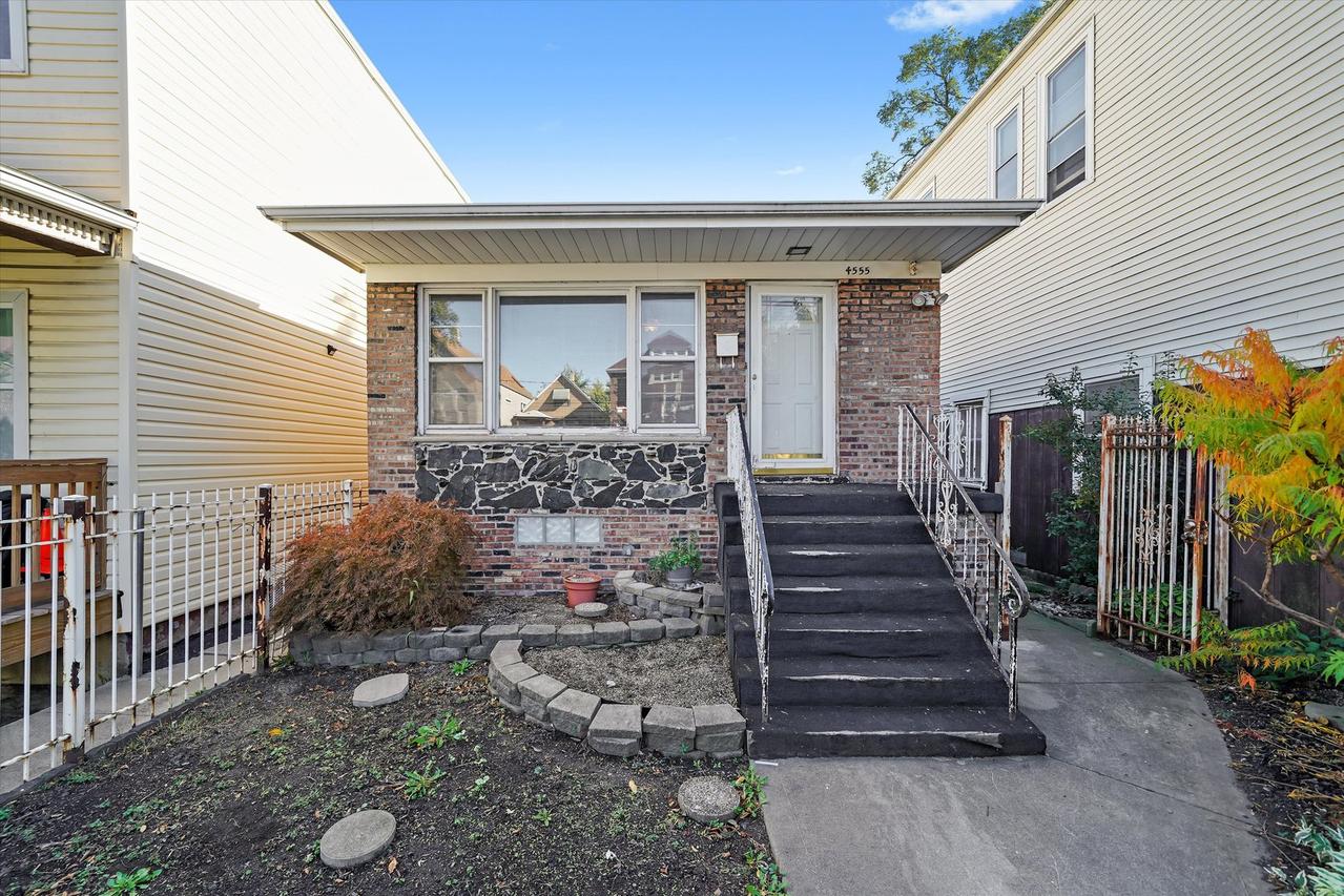4555 S Washtenaw Ave., Chicago, IL 60632