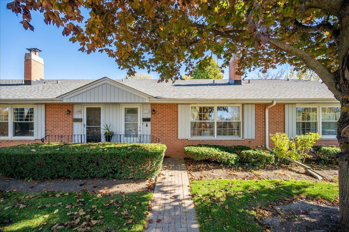 387 Bristol St., Northfield, IL 60093