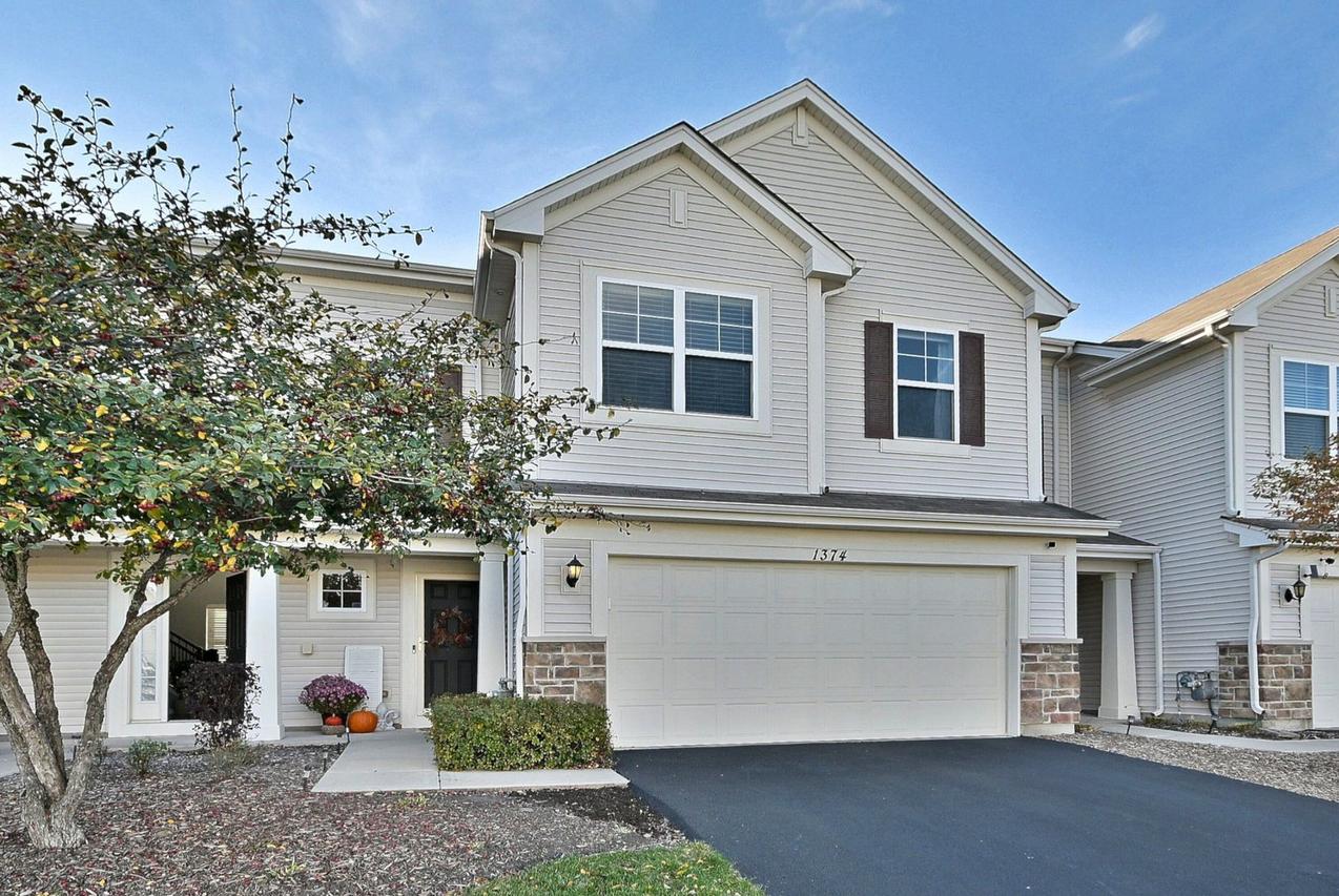 1374 Newport Cir., Pingree Grove, IL 60140