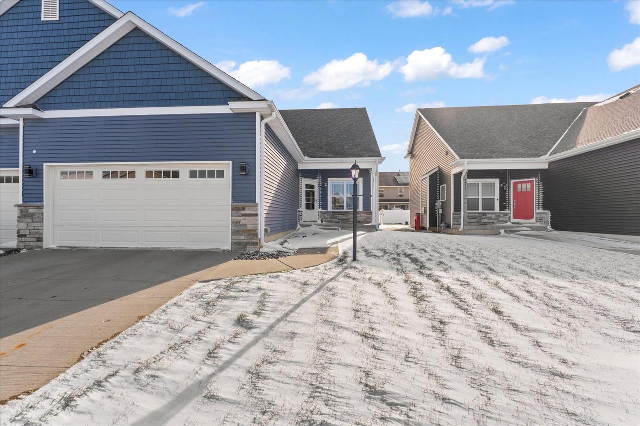 3411 Boulder Ridge Dr., Champaign, IL 61822