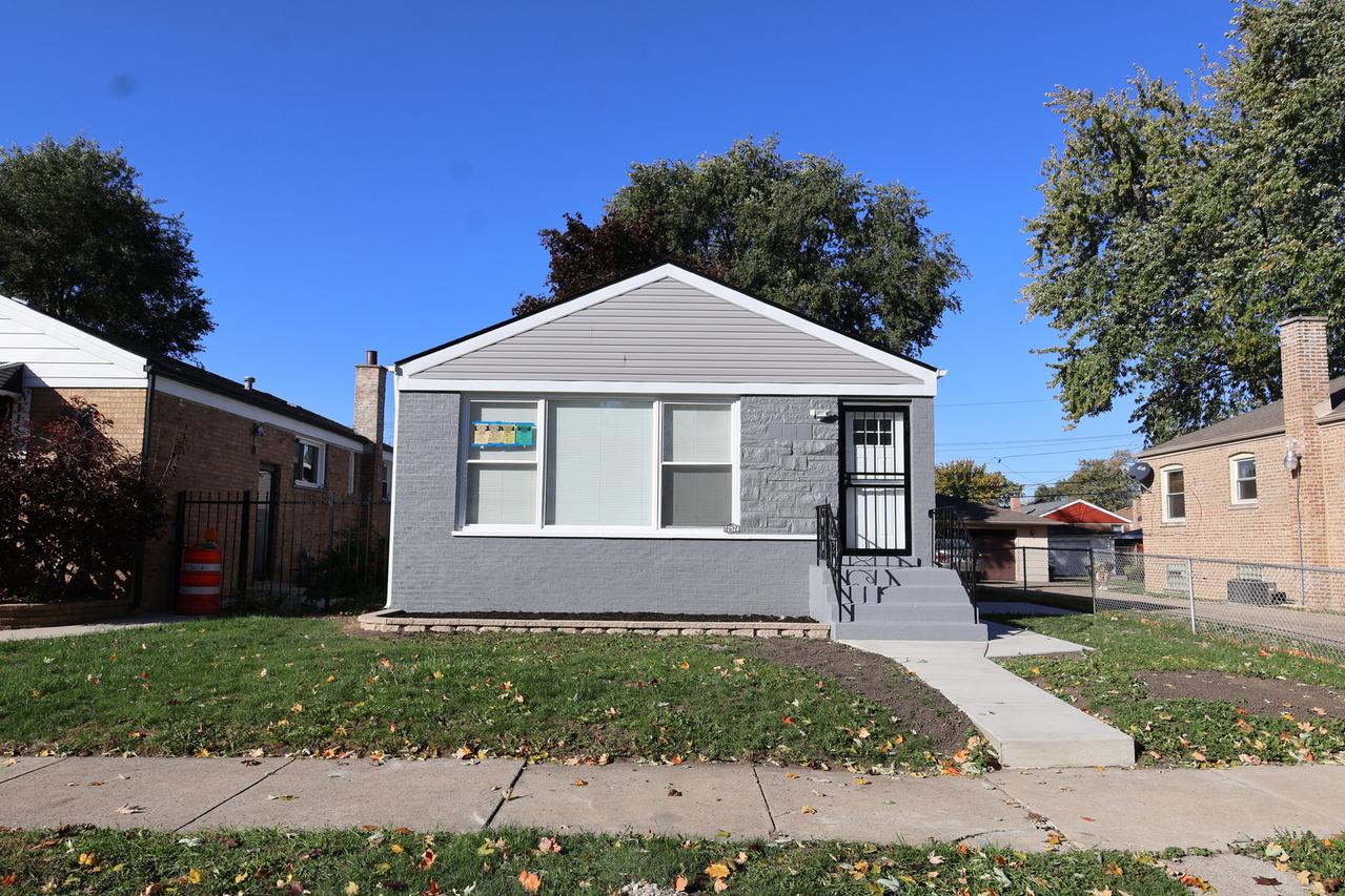 12526 Honore St., Calumet Park, IL 60827
