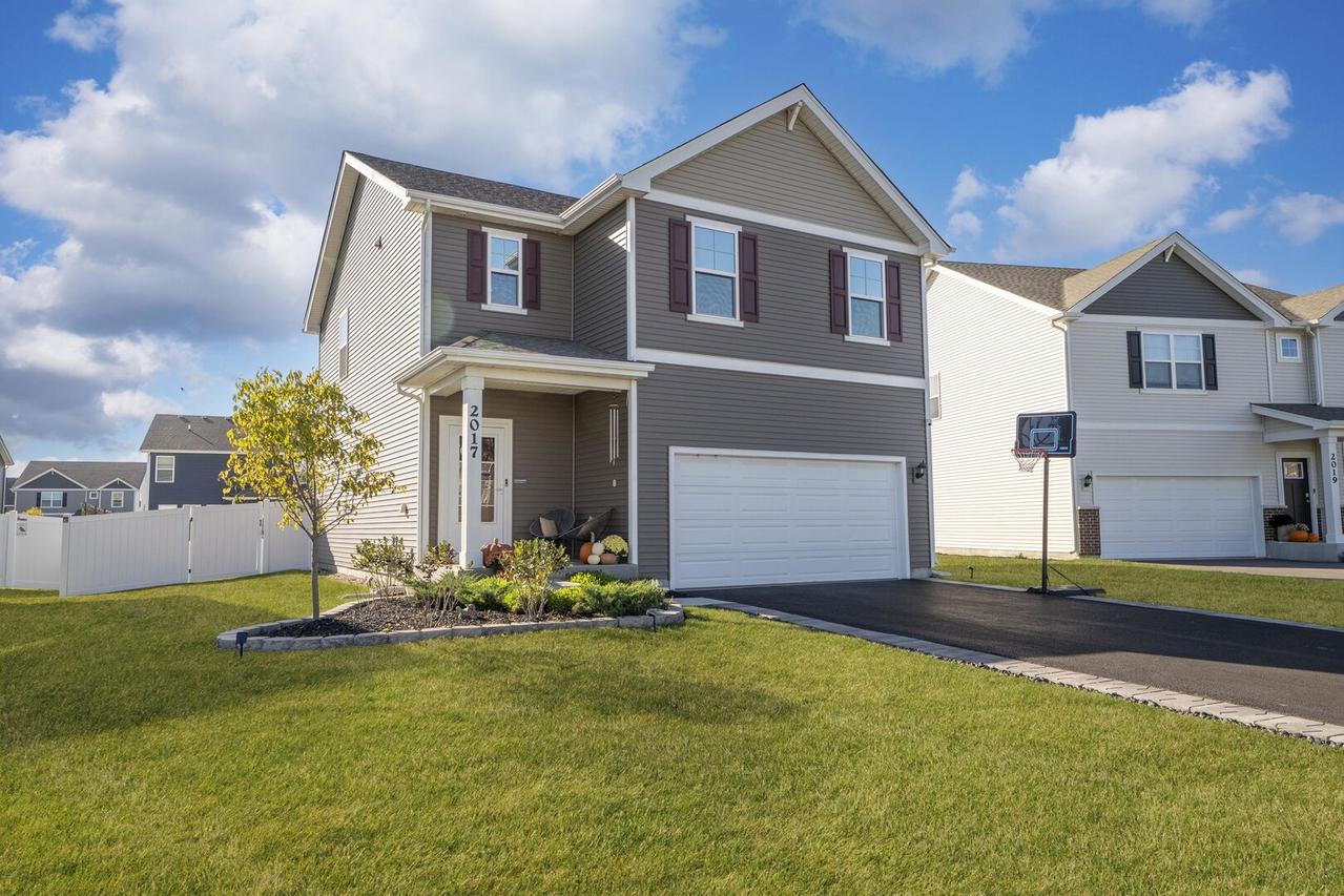 2017 Lilyana Ln., Plainfield, IL 60586