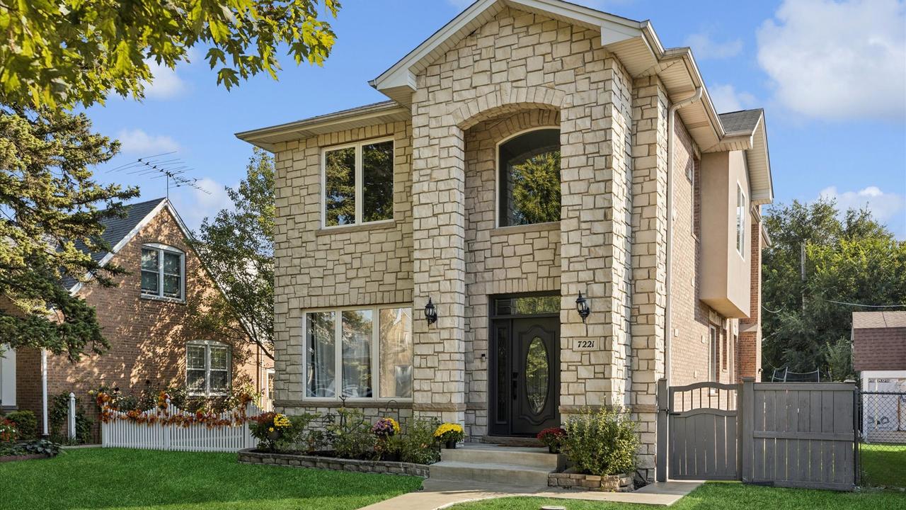 7221 N Octavia Ave., Chicago, IL 60631