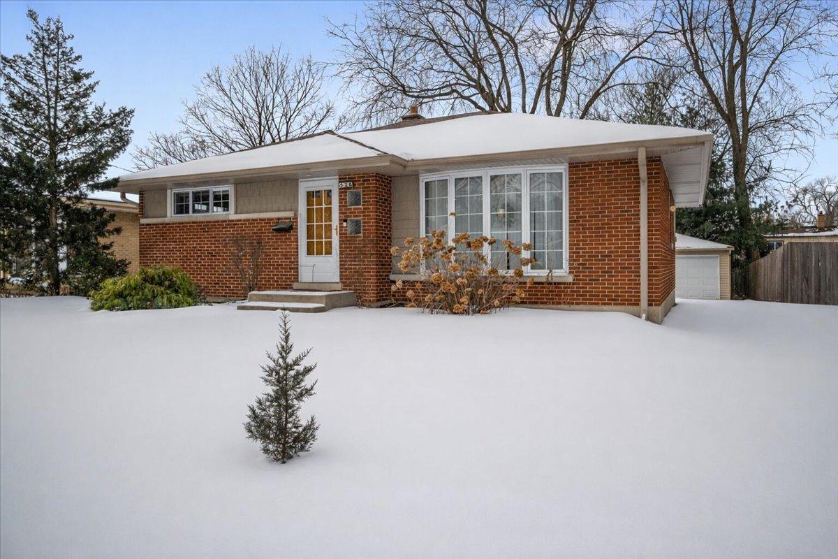 [Address Hidden by Seller], Lombard, IL 60148