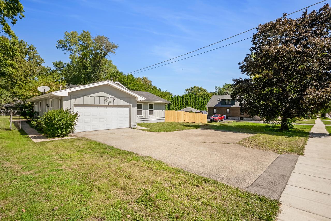 [Address Hidden by Seller], Crystal Lake, IL 60014