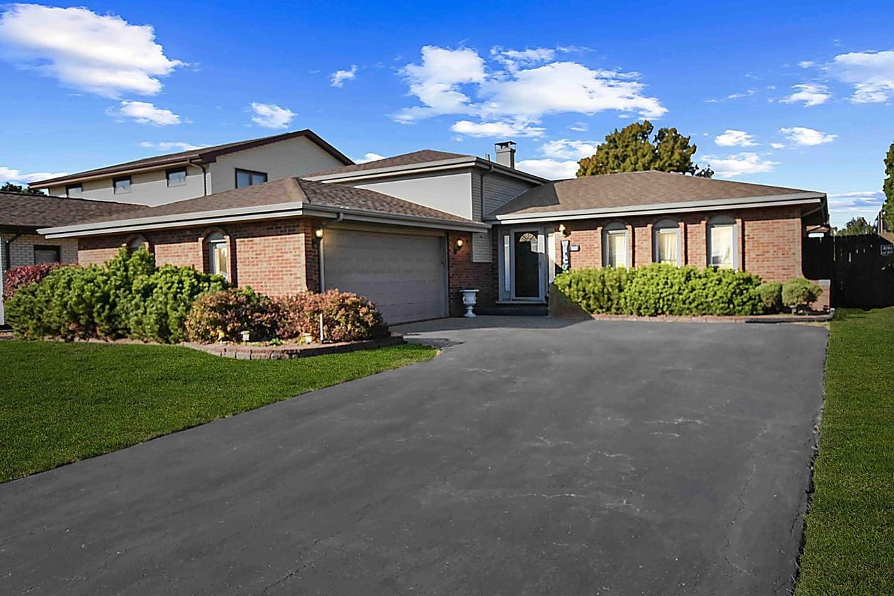 3328 193rd St., Lansing, IL 60438