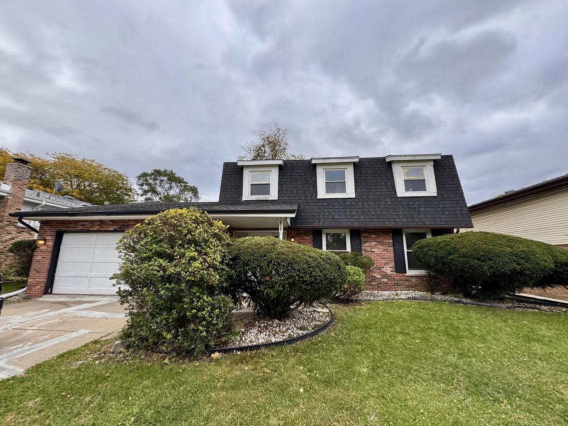 4325 Oakwood Ln., Matteson, IL 60443