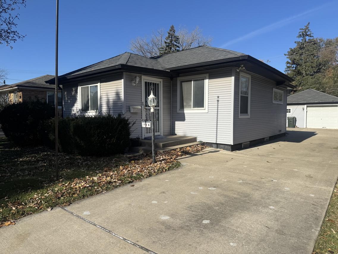 198 W Burlington St., Riverside, IL 60546