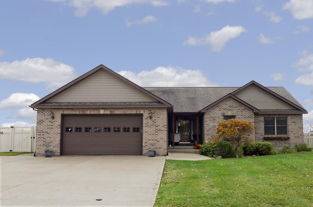 1235 Edna Cir., Ottawa, IL 61350