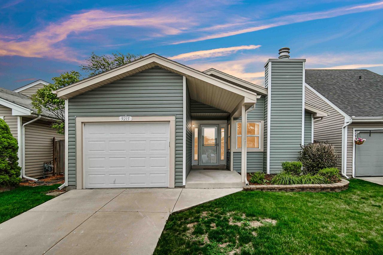 9215 Fox Ct., Orland Hills, IL 60487