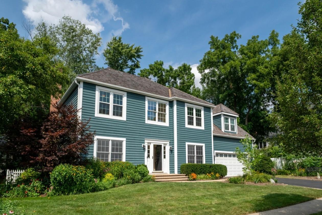 662 Waterbury Ave., Gurnee, IL 60031