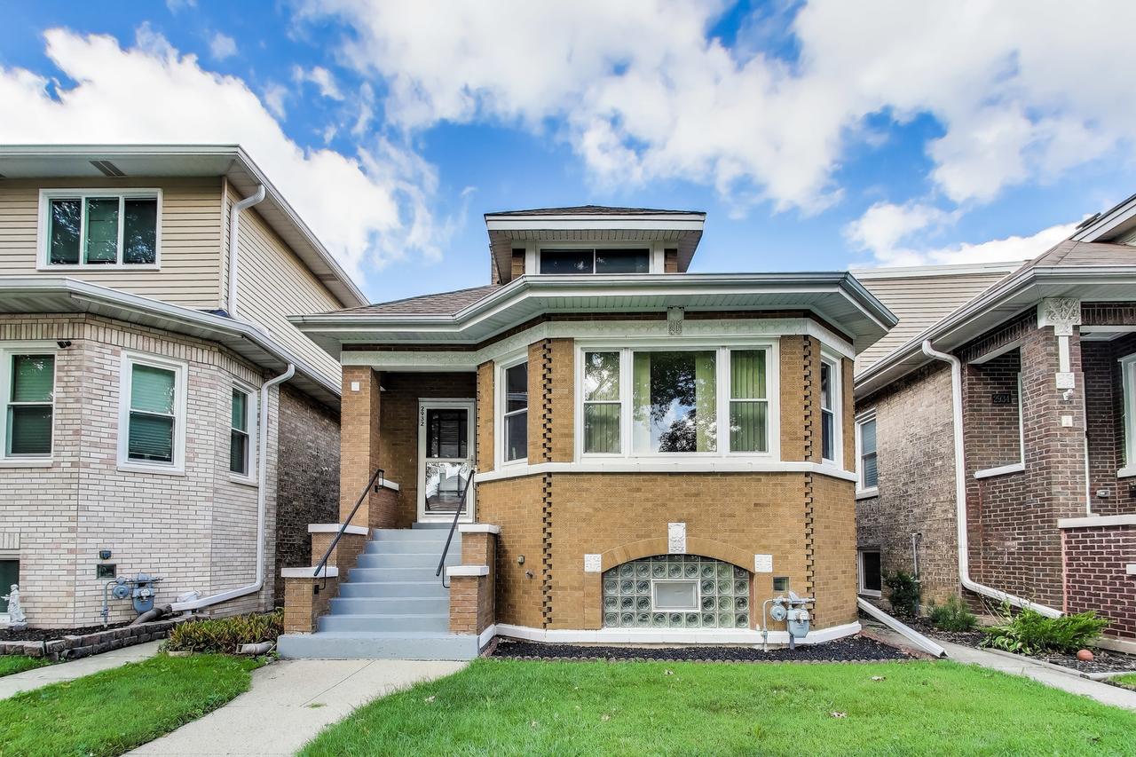 2932 N 77th Ct., Elmwood Park, IL 60707