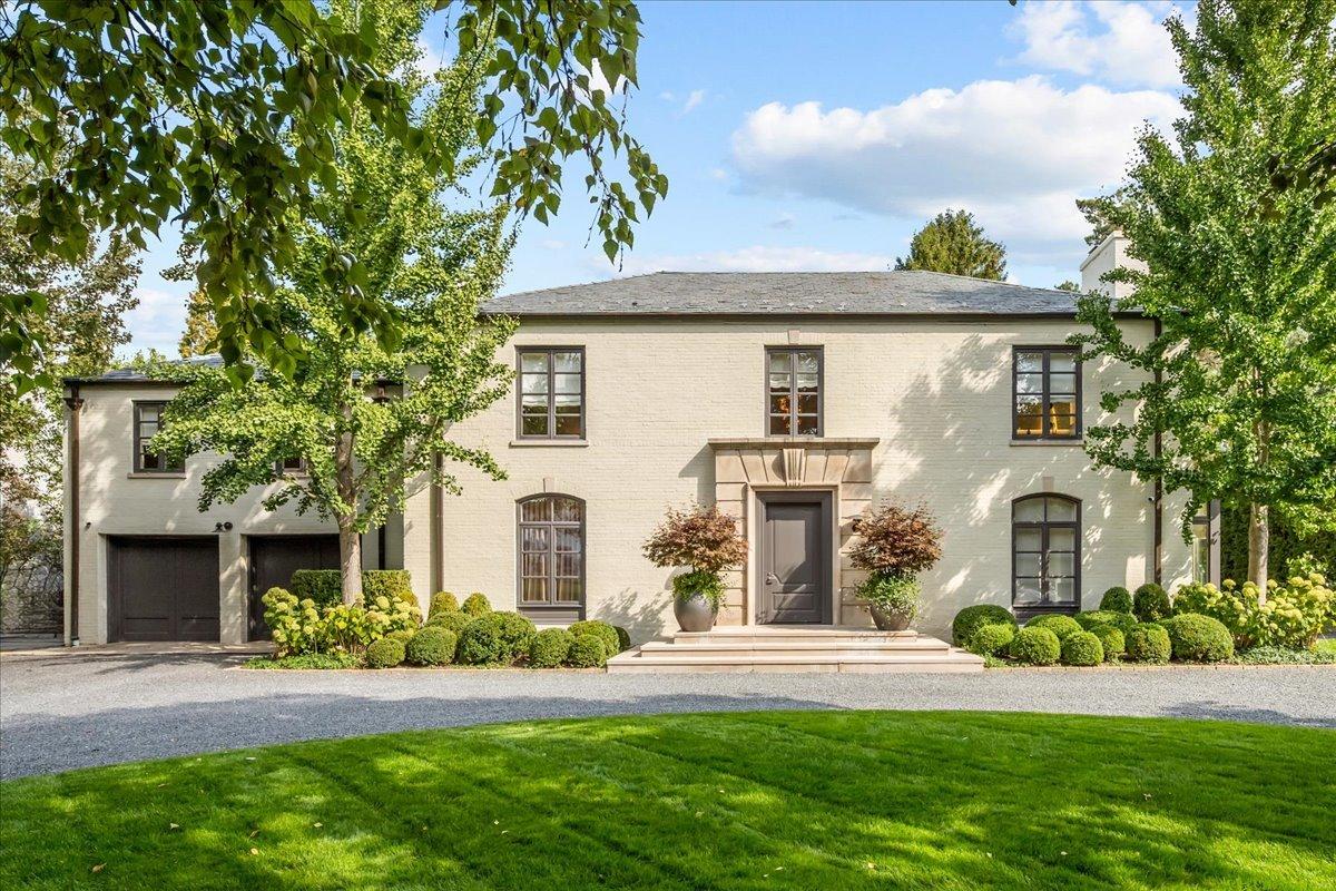 1106 Seneca Rd., Wilmette, IL 60091