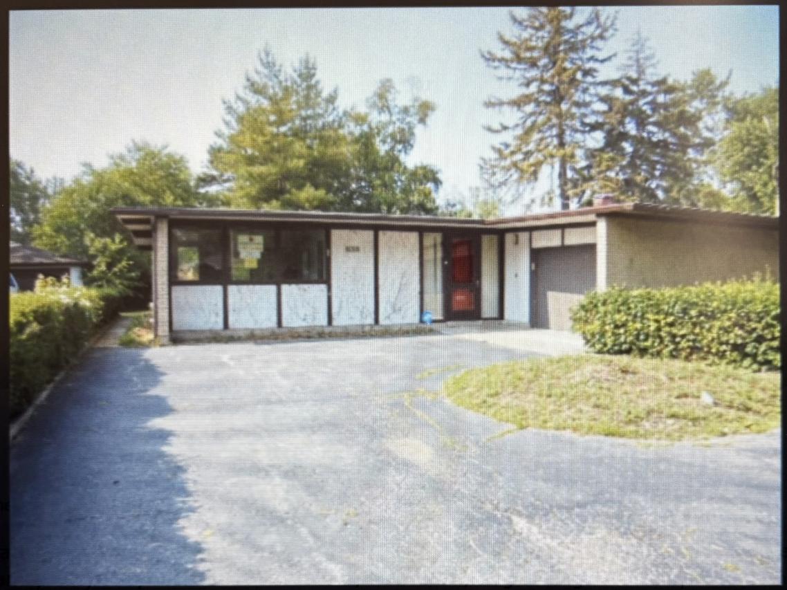 255 E 170th St., South Holland, IL 60473