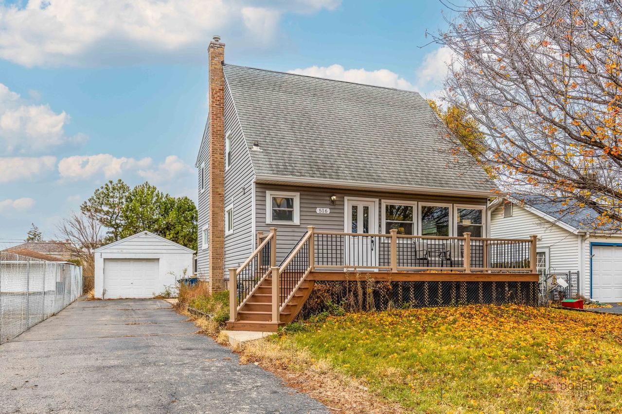 516 N Emroy Ave., Elmhurst, IL 60126