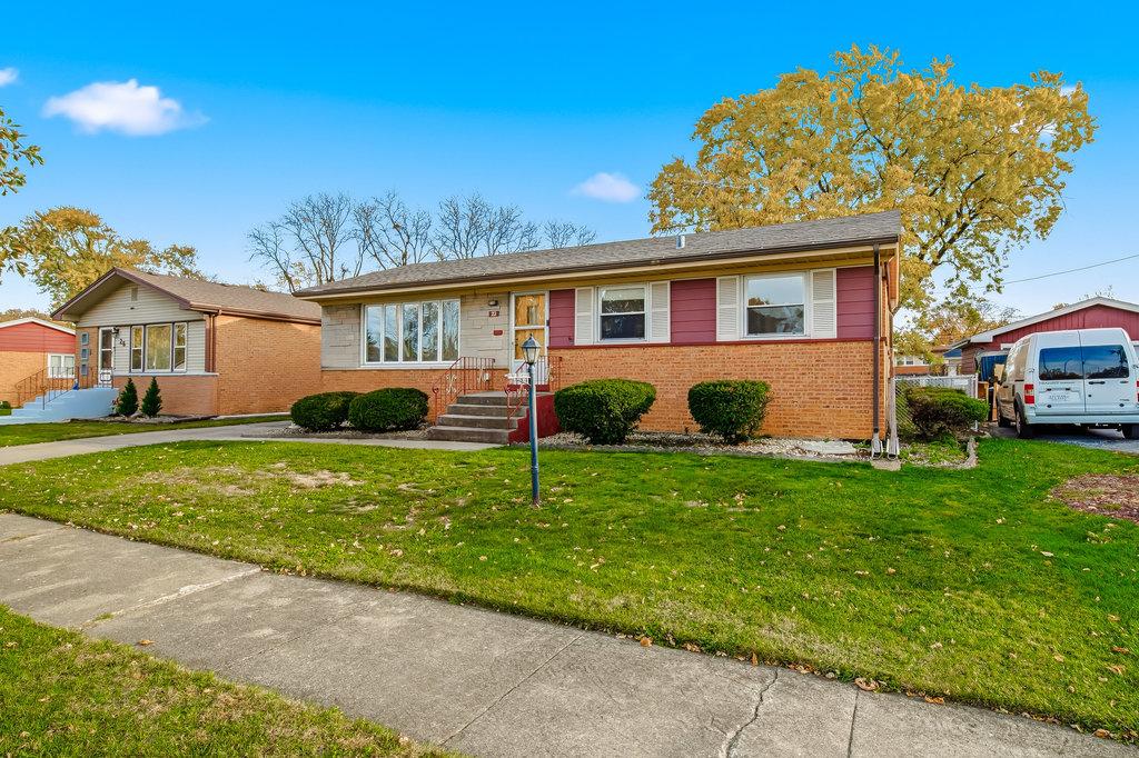 22 Charing Cross Rd., Chicago Heights, IL 60411