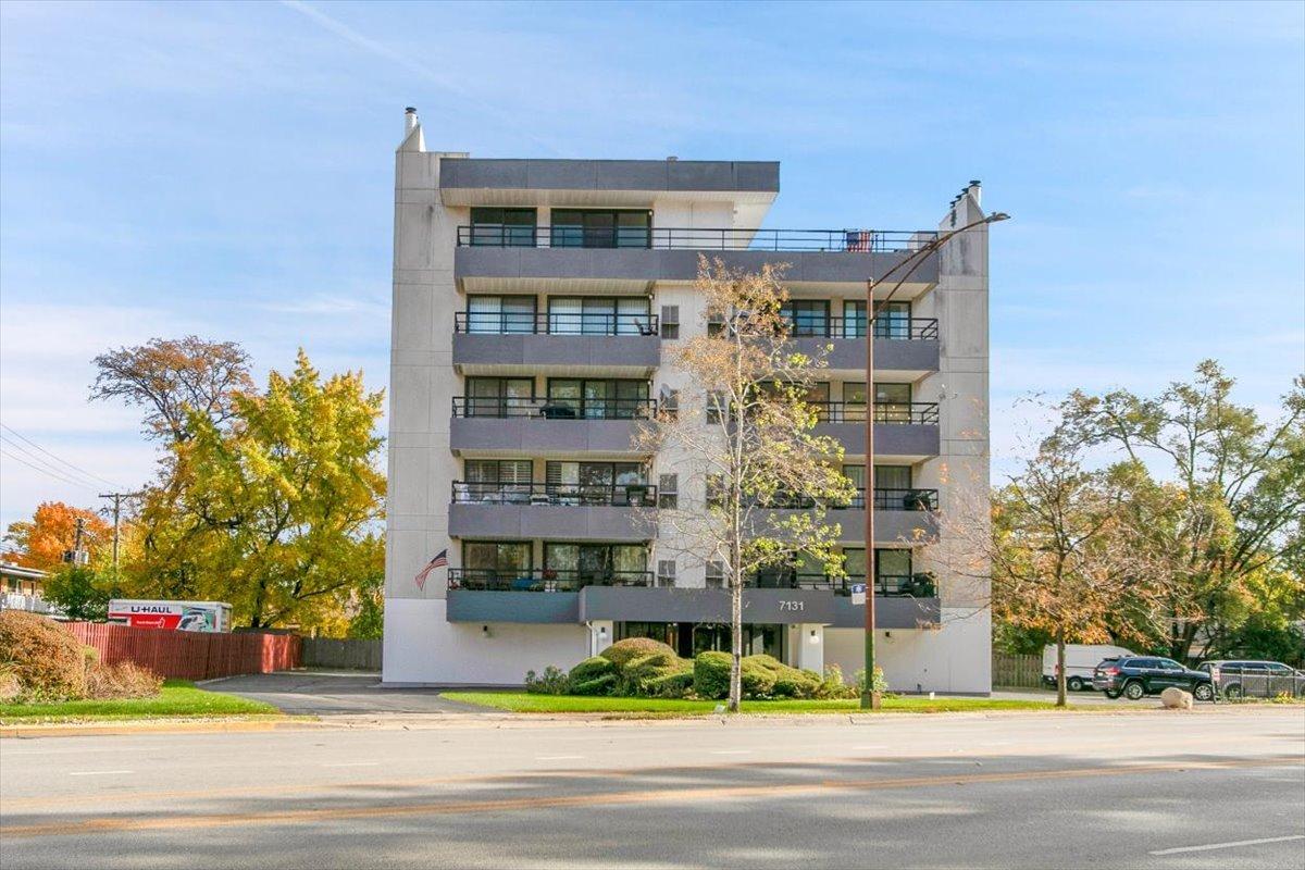 [Address Hidden by Seller], Chicago, IL 60646