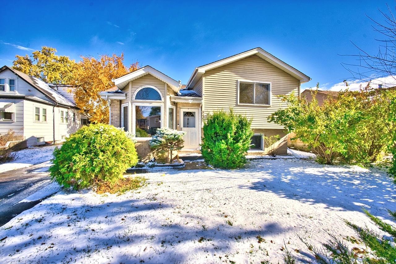 345 Ash Ave., Wood Dale, IL 60191