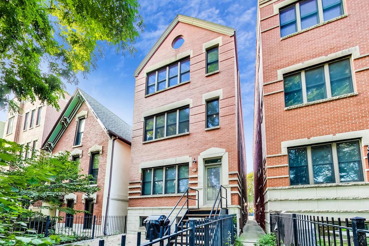 2136 W Schiller St. #1R, Chicago, IL 60622