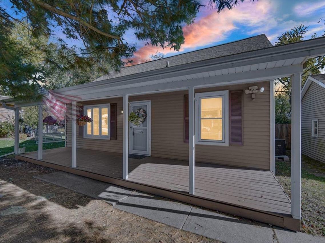 604 Ogden Rd., New Lenox, IL 60451