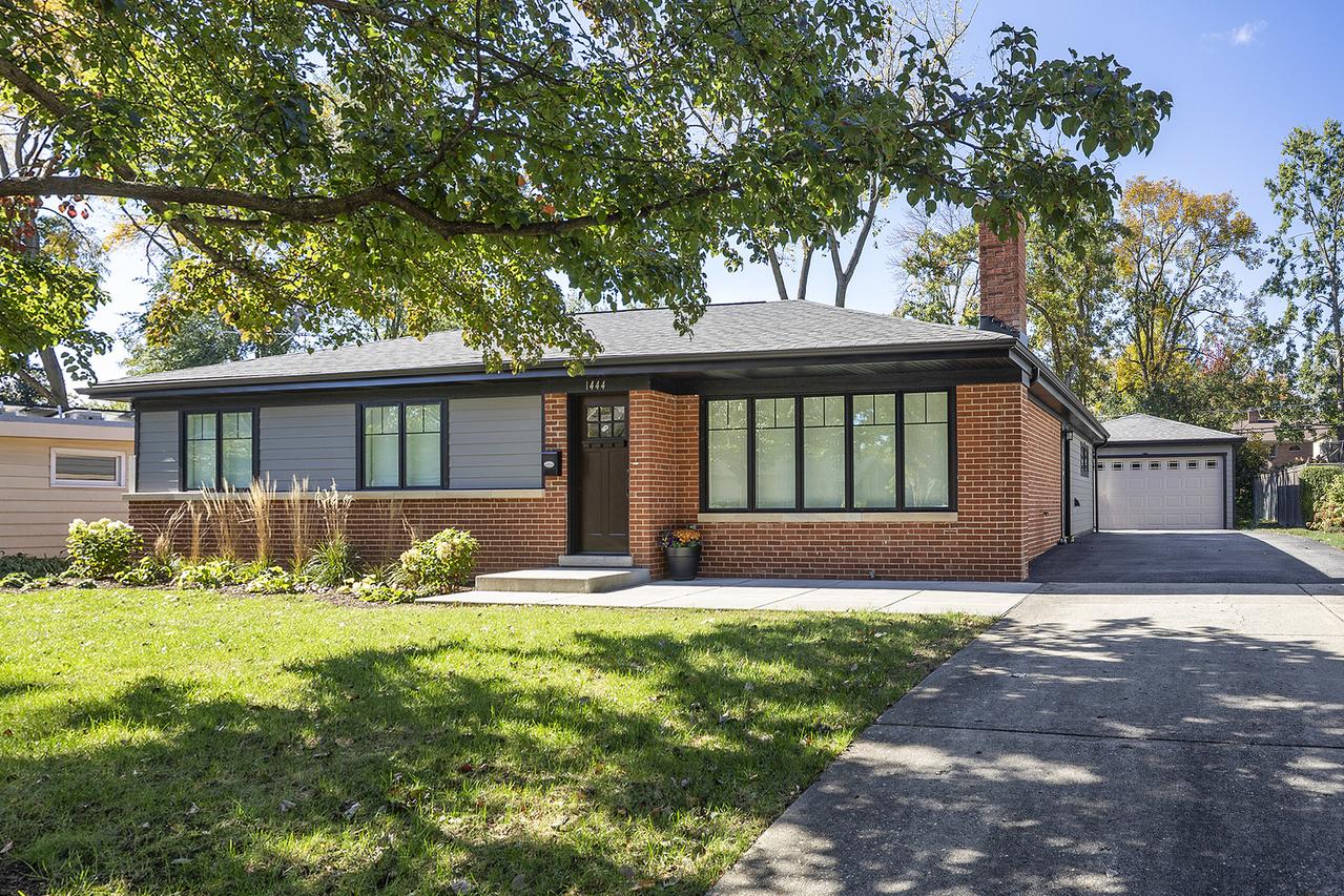 1444 Crowe Ave., Deerfield, IL 60015