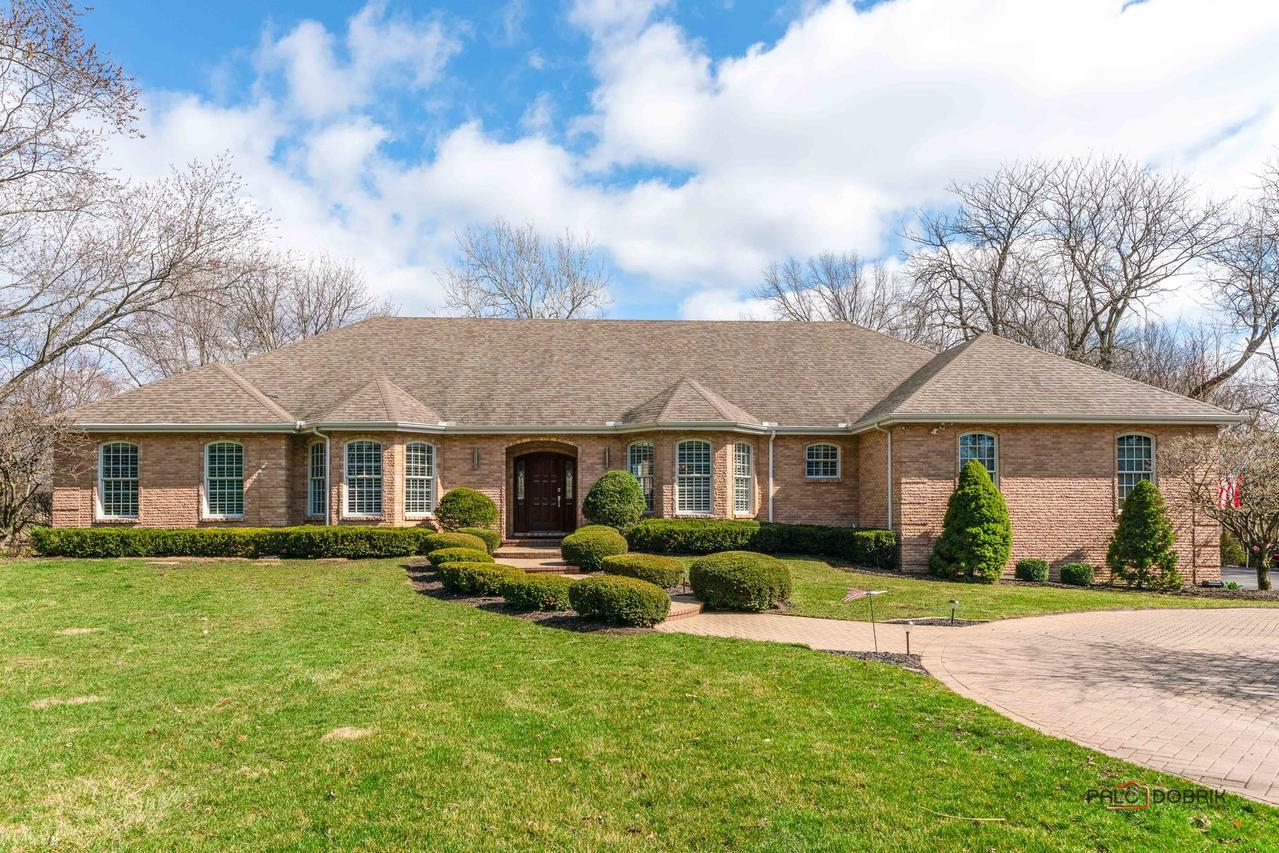 2307 Old Hicks Rd., Long Grove, IL 60047