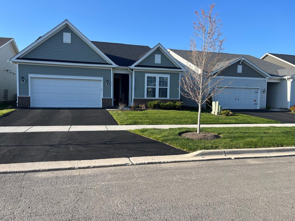 3106 Adelwood Cir., Aurora, IL 60503