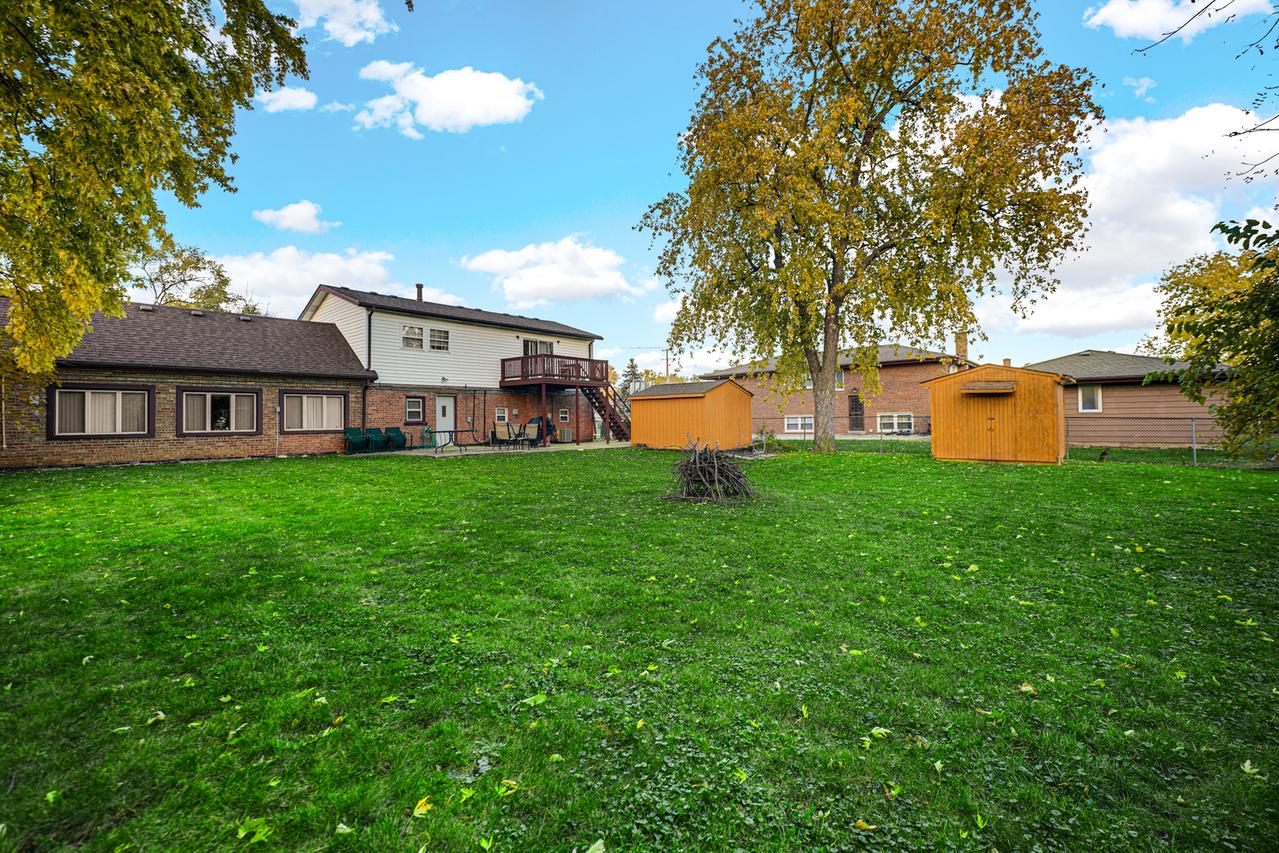 8845 W 75th St., Justice, IL 60458