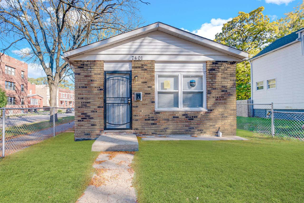 7401 S Blackstone Ave., Chicago, IL 60619