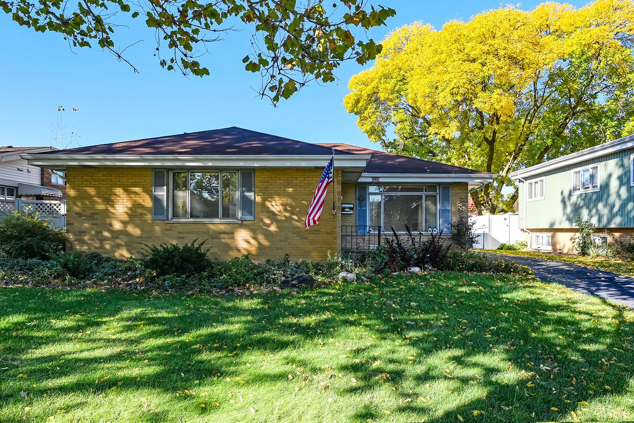 2316 Boeger Ave., Westchester, IL 60154