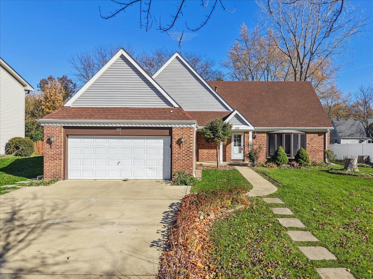 122 Encina Dr., Naperville, IL 60540