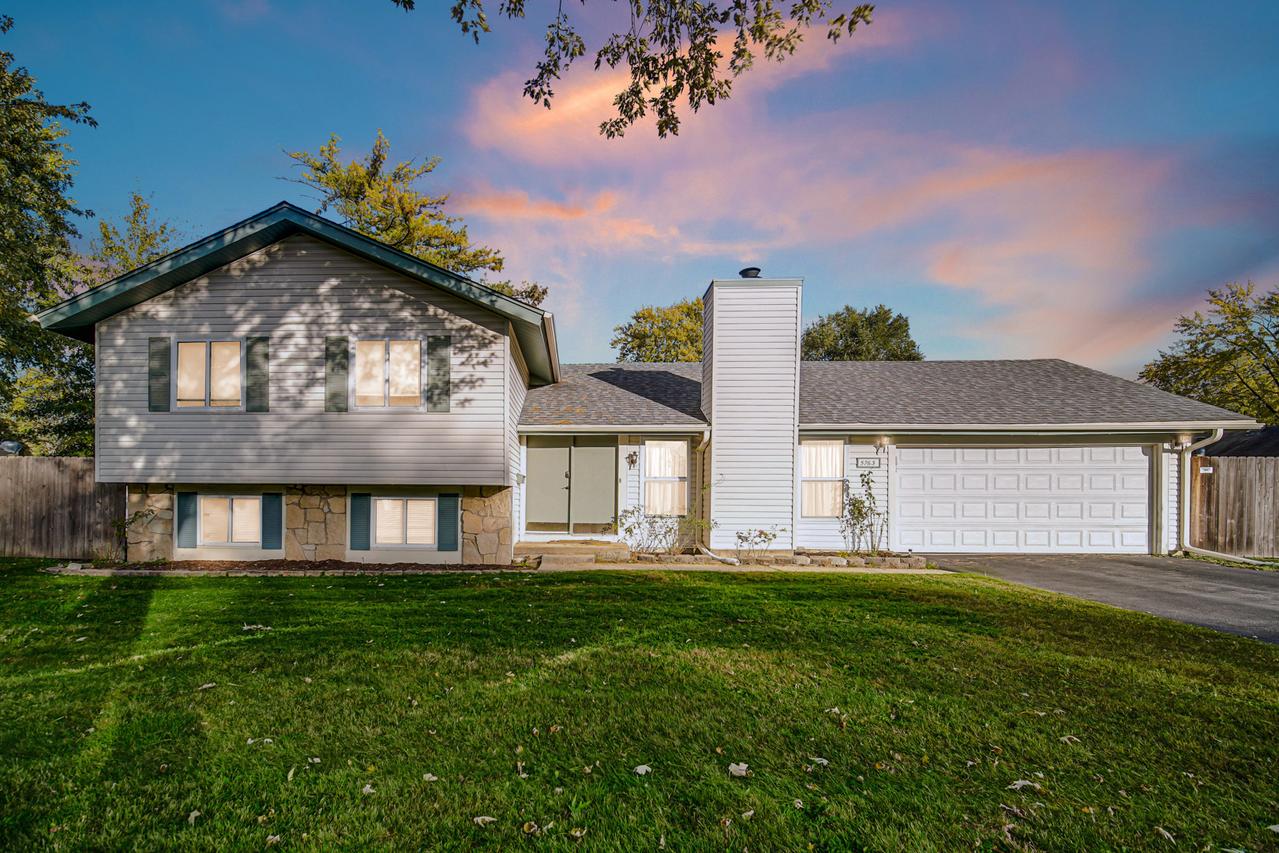 5763 Edison Cir., Hanover Park, IL 60133