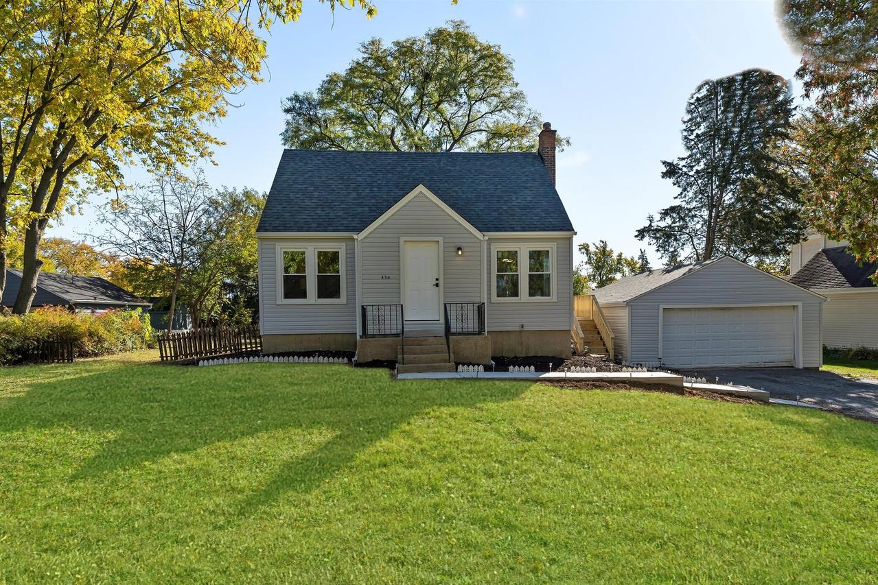 436 Circle Ave., Willowbrook, IL 60527