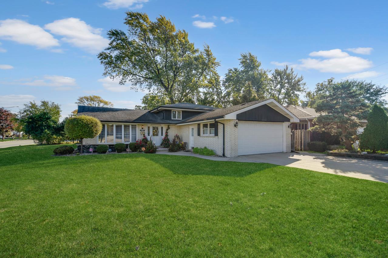 10701 S Nashville Ave., Worth, IL 60482