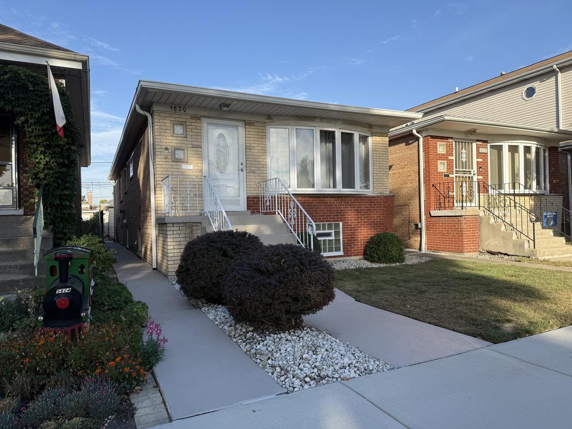 5820 S Rutherford Ave., Chicago, IL 60638